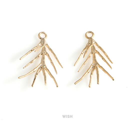 Pine Tree Pendants in Matte Gold, Pine Tree Charms / MMG-576-P