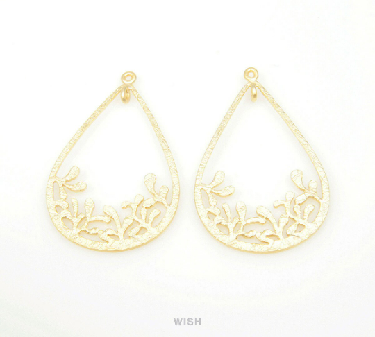 Buds in Teardrop Pendants in Matte Gold, Teardrop Charms /MMG-088-P