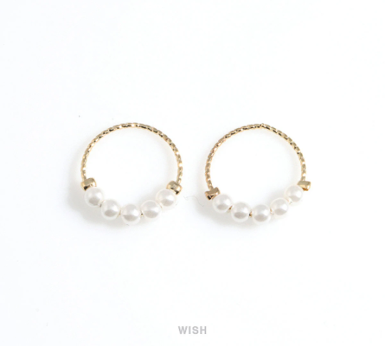 Textured Circle Ring with 5 Pearls in Gold, 5 Pearls Textured Circle Charm / MG-514-P