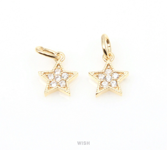 Gold Star Pendant with 6 Cubic Zirconia, Round Shape Cubic Zirconia in Star / CG-051-P