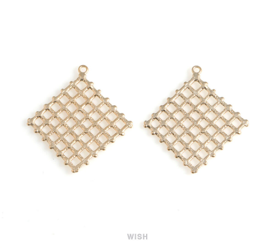 Diamond Pattern Pendants in Matte Gold, Diamond Shaped Charm / MMG-595-P