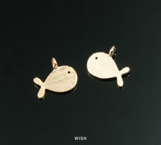 4pcs Small Whale Pendants in Matte Gold, Whale Charm / MMG-118-P