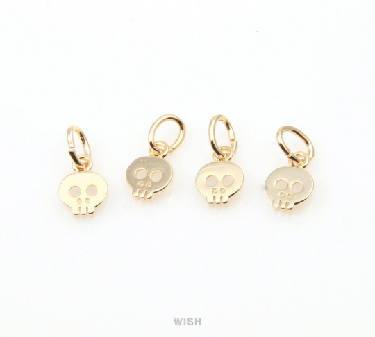 Skull Pendant in Gold, Gold Skull Charm / MG-248-P (4pcs)