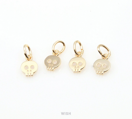Skull Pendant in Gold, Gold Skull Charm / MG-248-P (4pcs)
