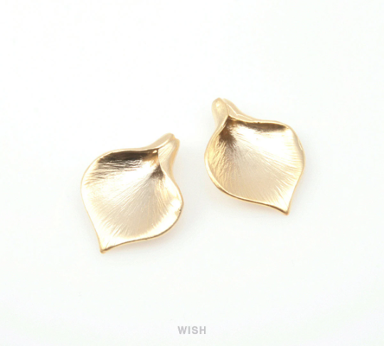 Small Calla Petal Pendants in Matte Gold, Stripe Calla Leaf Charm / MMG-133-P (Small)