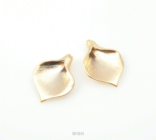 Small Calla Petal Pendants in Matte Gold, Stripe Calla Leaf Charm / MMG-133-P (Small)