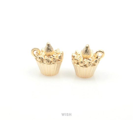Cup Cake Pendant in Matte Gold, Cup Cake Charm /MMG-220-P