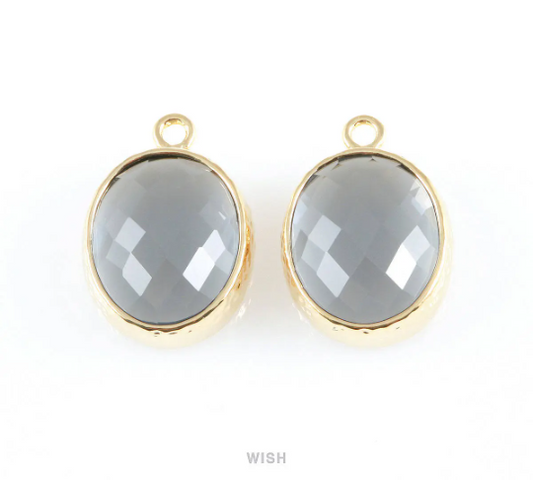 Charcoal Faceted Glass Charms in Gold, Framed Oval Pendant / GCCG-009-P