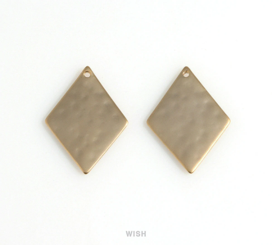 Hammered Diamond Charm in Matte Gold, Hammered Rhombus Pendants / MMG-633-P