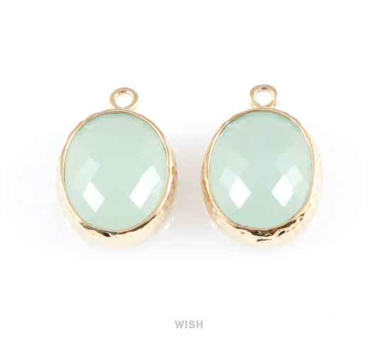 Alice Blue Faceted Glass Charms in Gold, Framed Oval Pendant / GABG-009-P