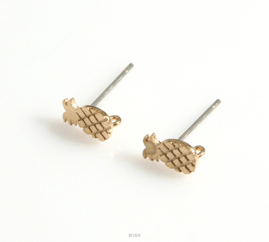 Pineapple Stud Earrings in Matte Gold, Pineapple Earrings / MMG-612-E