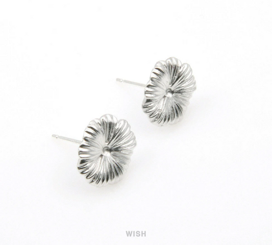 Flower Stud Earrings in Matte Rhodium, Cosmos Ear Studs / MMRH-304-E