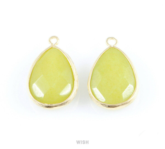 Peridot Faceted Synthetic Stone Charms in Matte Gold, Framed Teardrop Pendant / SPDMG-010-P