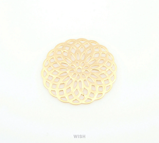 Floral Pendants in Matte Gold, Flat Round Flowers Charms /MMG-184-P (Large)