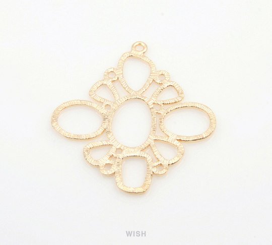 Flower Pattern Pendants in Matte Gold, Flowers Theme Charms / MMG-186-P