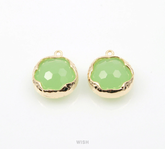 Light Mint Faceted Glass Charms in Gold, Framed Round Pendant / GLMG-090-P (Small)