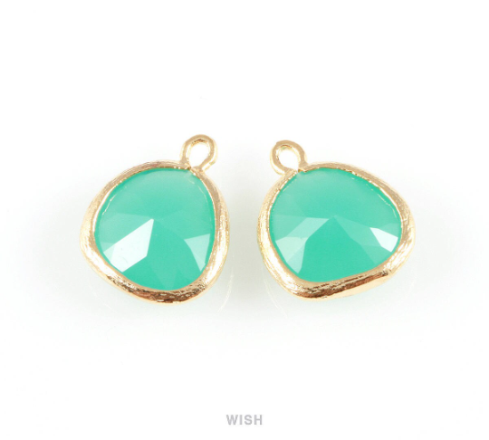 Mint Faceted Glass Charm in Gold, Framed Drop Glass Gem / GMTG-004-P (Medium)