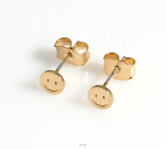 Smile Face Stud Earrings in Matte Gold, Smile Face Earrings / MMG-620-E