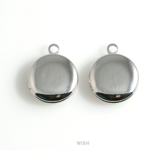 Elegant Round Silver Locket, Round Locket Charm / MRH-474-P