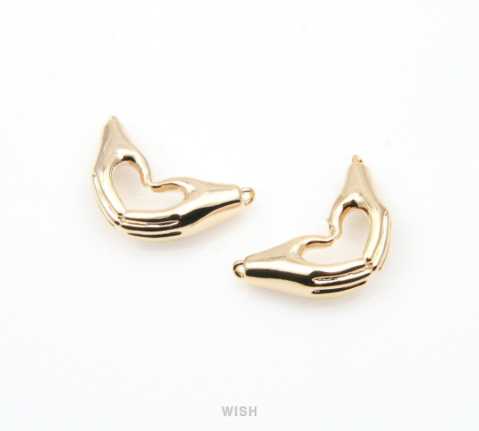 Heart Hands Pendant in Gold, Heart Hands Charm /  MG-285-P