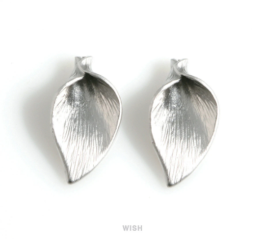 Lily Petal Pendants in Matte Rhodium, Lily Charm / MMRH-348-P (4pcs)