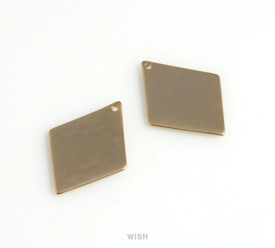 Hammered Diamond Charm in Matte Gold, Hammered Rhombus Pendants / MMG-633-P