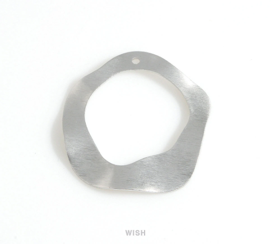 Bended Pentagon Pendants in Matte Rhodium, Dented Pentagon Charm / MMRH-511-P (1 piece)