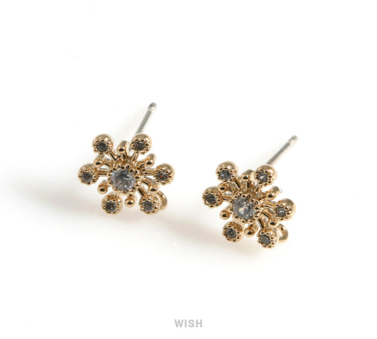 Snowflake Stud Earrings with CZ in Gold, CZ Snow Crystal Stud Earrings / CG-076-E