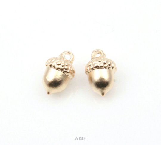 Acorn Pendant in Matte Gold, Acorn Charm / MMG-245-P
