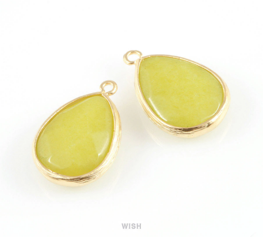 Peridot Faceted Synthetic Stone Charms in Matte Gold, Framed Teardrop Pendant / SPDMG-010-P
