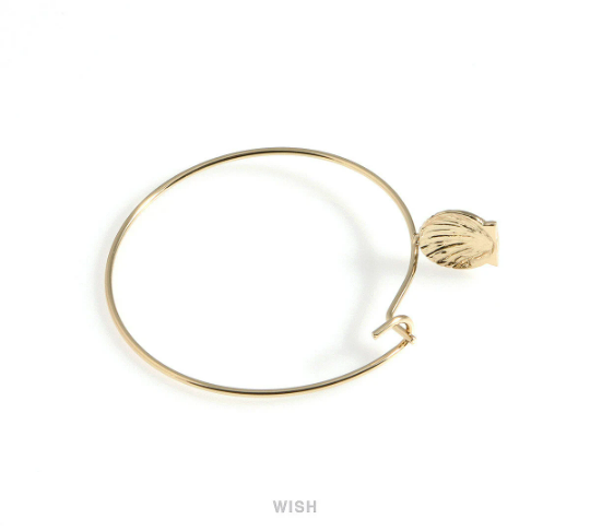 Hoop Earrings with seashell in Gold, Scallop Shell Hoop Earrings /FG-044-E