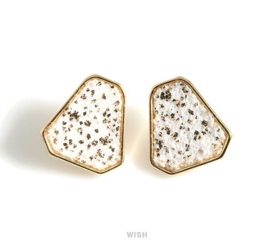 Six Angles White Fabric Drop with Gold Leaf Stud Earrings in Gold, Six Angles Drop Studs / MWTG-516-E