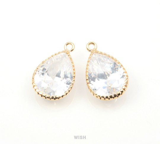 Teardrop Cubic Zirconia Pendants in Gold, Cubic Zirconia Gem / CG-034-P (Large)