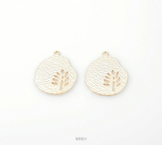 Tree in Pear Pendants in Matte Gold, Oak in Pear Charms / MMG-172-P (Small)