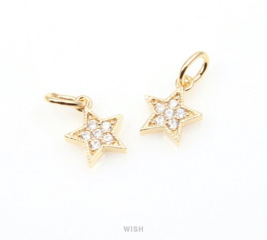 Gold Star Pendant with 6 Cubic Zirconia, Round Shape Cubic Zirconia in Star / CG-051-P