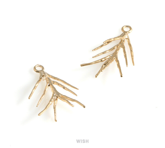 Pine Tree Pendants in Matte Gold, Pine Tree Charms / MMG-576-P