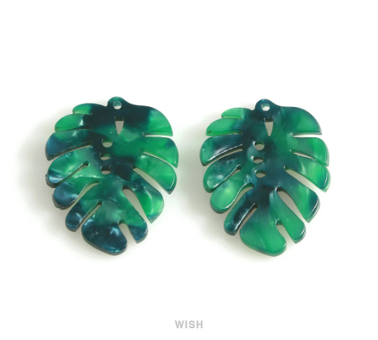 Green Monstera Leaf Pendants, Monstera Leaf Charm / PGR-110-P