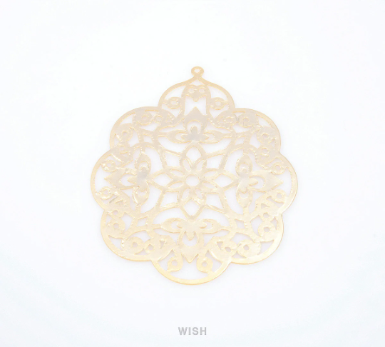 Flat Floral Pattern Filigree Pendants in Gold, Flower Charms / MG-061-P