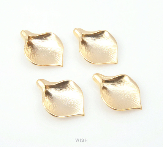 Small Calla Petal Pendants in Matte Gold, Stripe Calla Leaf Charm / MMG-133-P (Small)