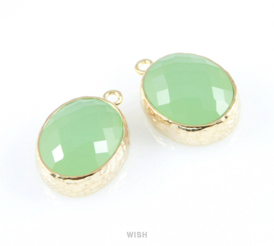 Light Mint Faceted Glass Charms in Gold, Framed Oval Pendant / GLMG-009-P