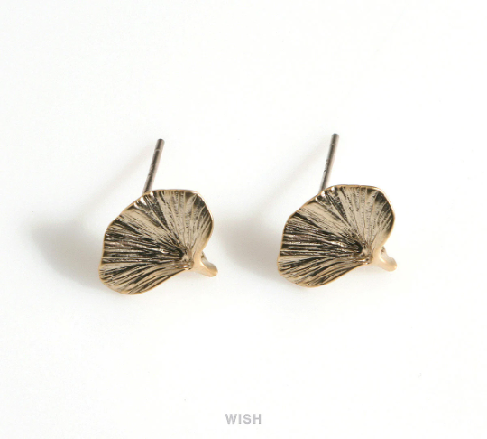 Ginkgo Leaf Stud Earrings in Matte Gold, Textured Ginkgo Leaf Earrings / MMG-636-E