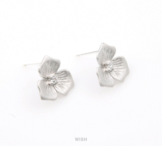 Flower with Cubic Zirconia Stud Earrings in Matt Rhodium, CZ Flower Ear Studs / MMRH-261-E