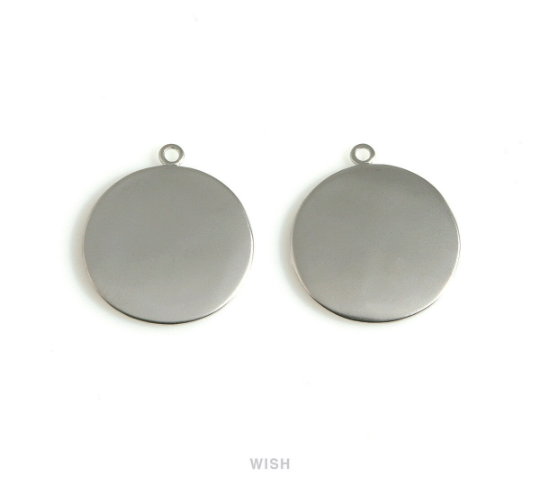 Two Arrows on Disc Pendants in Matte Rhodium, Arrows Coin Charms / MMRH-662-P