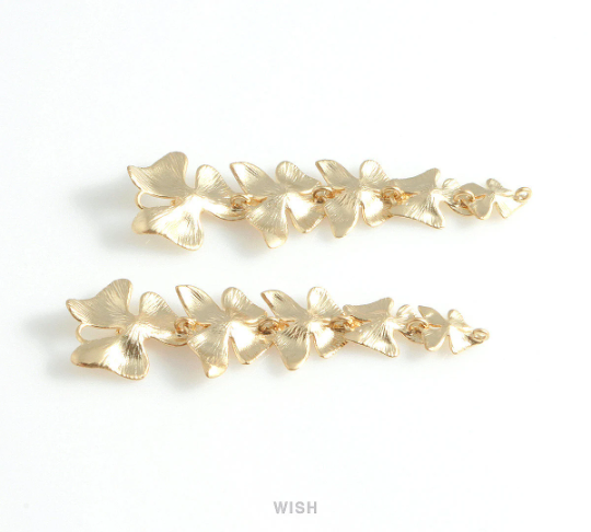 Five Orchid Flower Pendant in Matte Gold, Quintuple Floral Charms / MMG-043-C