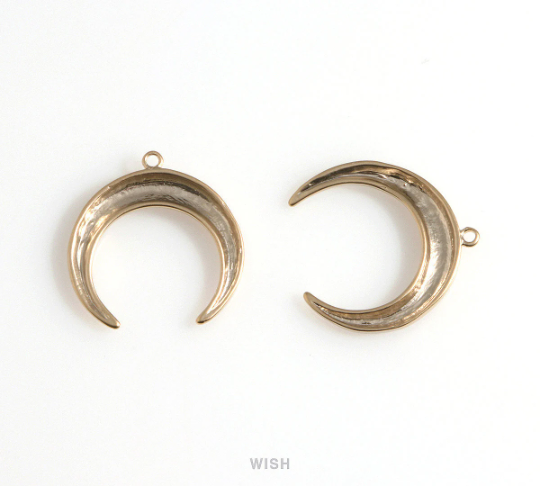 Horn Pendants in Matte Gold, Horn Charms / MMG-602-P