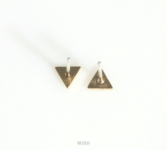 Triangle Stud Earrings in Matte Gold, Triangle Ear Studs / MMG-416-E