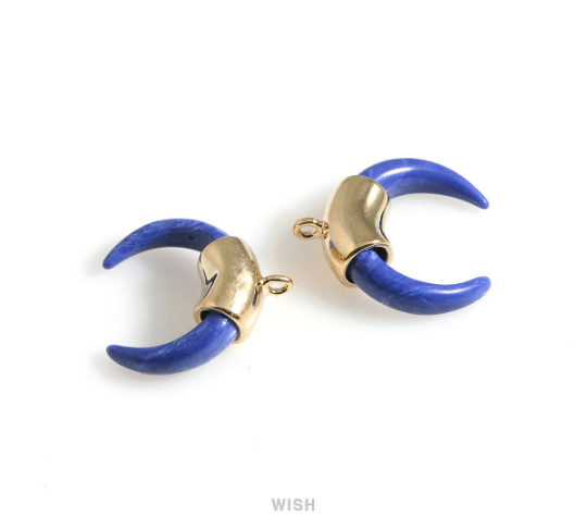 Navy Horn Stone Charm in Gold, Gemstone Horn Pendant / SNVG-115-P