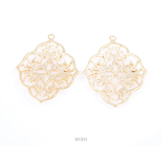 Floral Shield Pendants in Matte Gold, Oriental Floral Charm / MMG-057-P