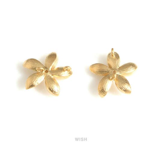 Wild Flower Charms with a Cubic Zirconia in Matte Gold, Gold Flower with a CZ Pendants / MMG-708-P