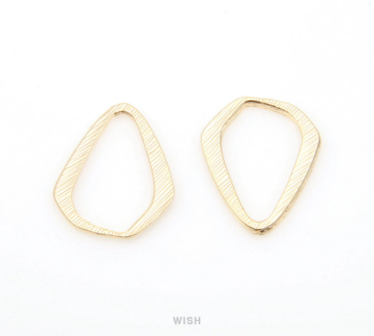 Open Drop Pendant in Matte Gold, Open Teardrop Charm / MMG-309-P (4pcs)